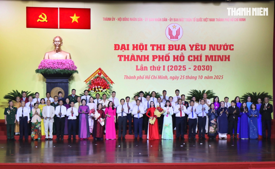 Cảng Gemalink vinh dự nhận bằng khen tại Đại hội thi đua yêu nước TP.HCM lần I